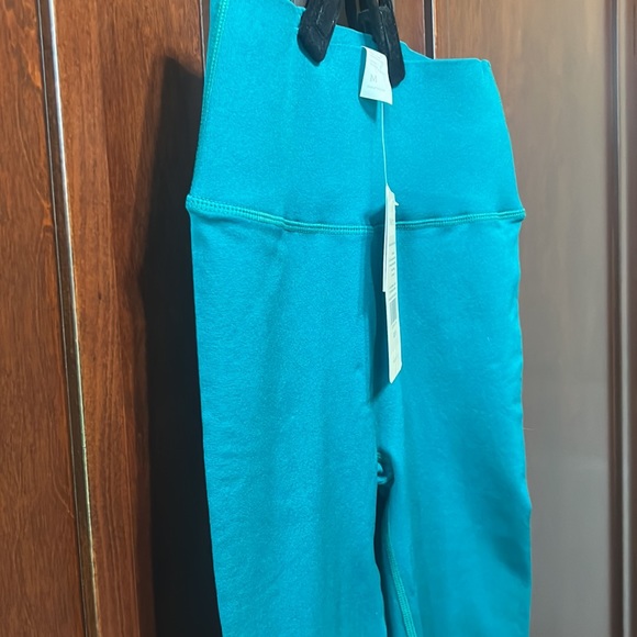 Fabletics high waisted sculptknit classic leggings - Medium - BNWT - Picture 4 of 6